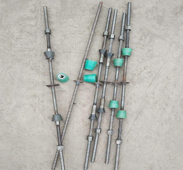 三段式止水螺桿規(guī)格及檢查標準(圖1) 三段式止水螺桿規(guī)格及檢查標準(圖1)