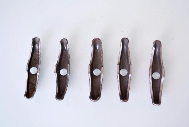 止水螺桿山型卡價(jià)格是由質(zhì)量和重量決定的(圖2) 止水螺桿山型卡價(jià)格是由質(zhì)量和重量決定的(圖2)